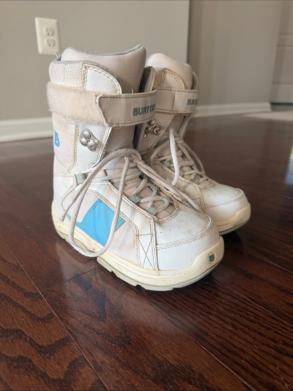 Burton Kids' Freestyle Snowboard Boots